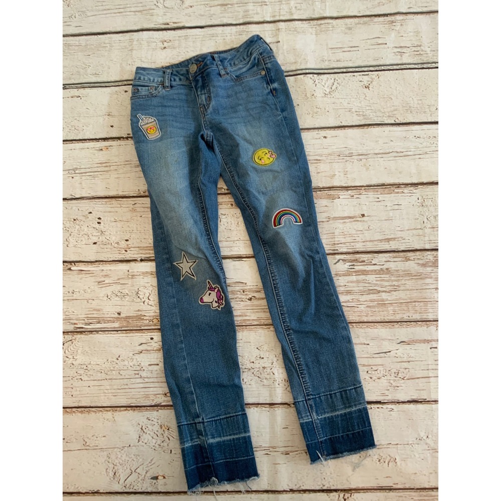 Justice Girls Size 8 Slim Simply‎ Low Jegging Patch Denim Jeans Raw Hem Emoji